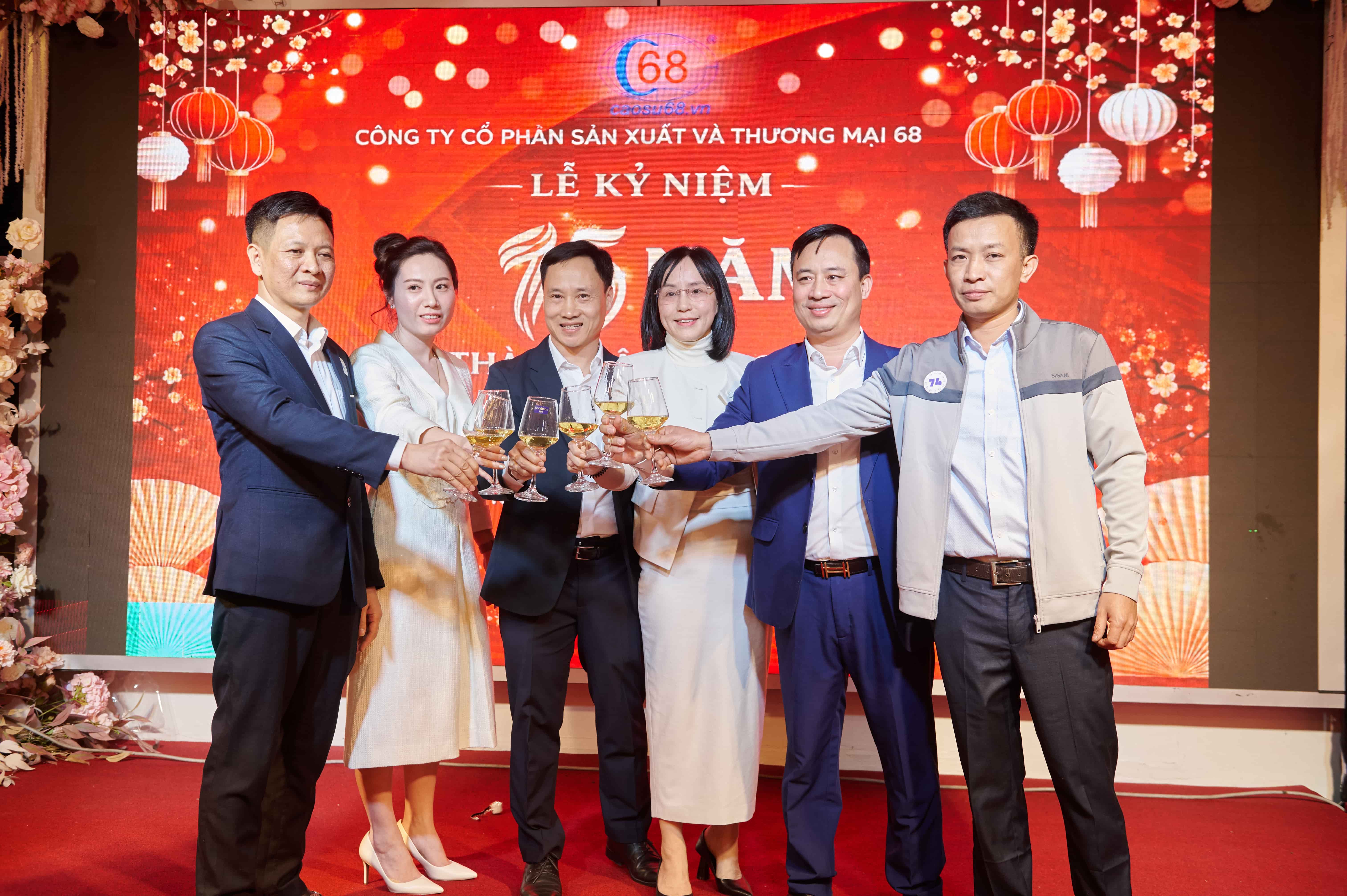 KỶ NIỆM 15 NĂM THÀNH LẬP CÔNG TY CỔ PHẦN SẢN XUẤT VÀ THƯƠNG MẠI 68